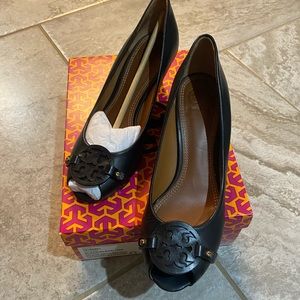 Tory Burch Mini Miller Open Toe Wedge 8.5